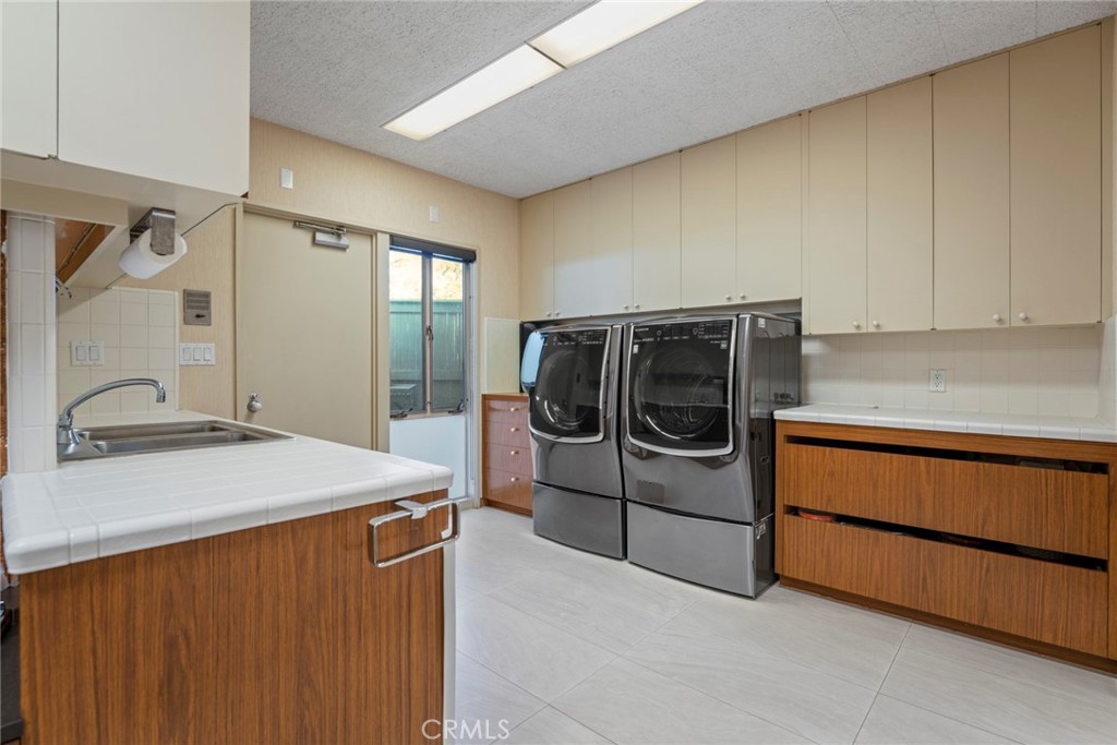 1458 Hillcrest Property Photo 20