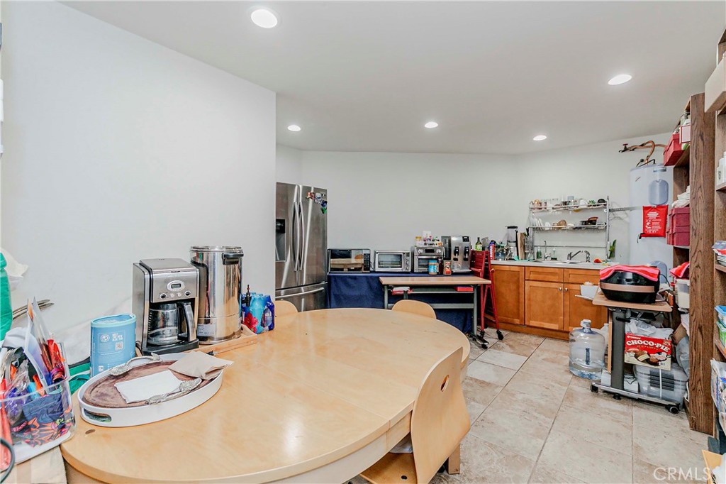 702 W Holt Avenue Property Photo 17