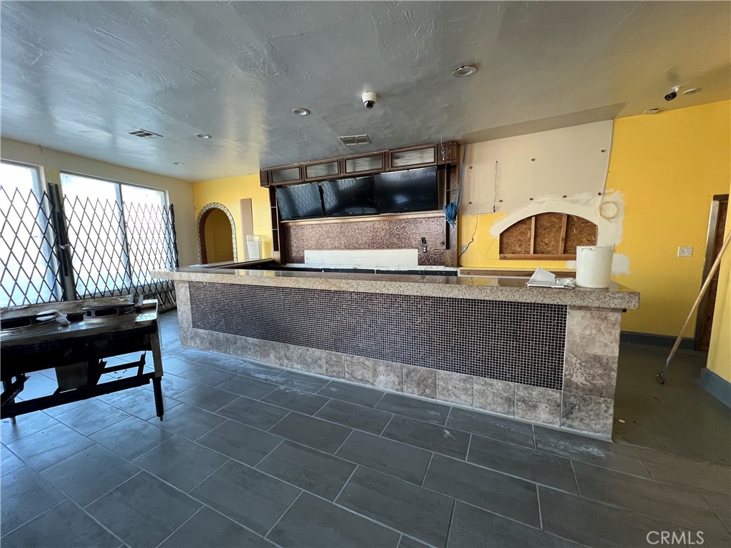 5345 Long Beach Blvd Property Photo 1