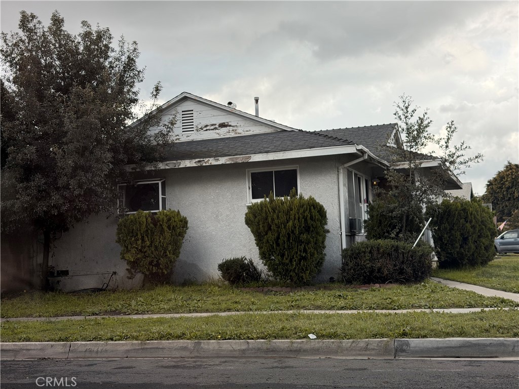 140 W Bort Property Photo 2