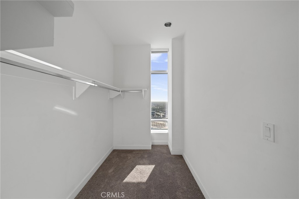 900 W Olympic Boulevard 46b Property Photo 20