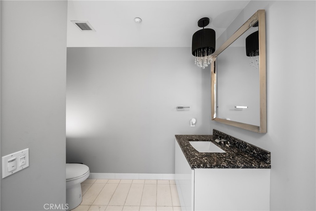 900 W Olympic Boulevard 46b Property Photo 22