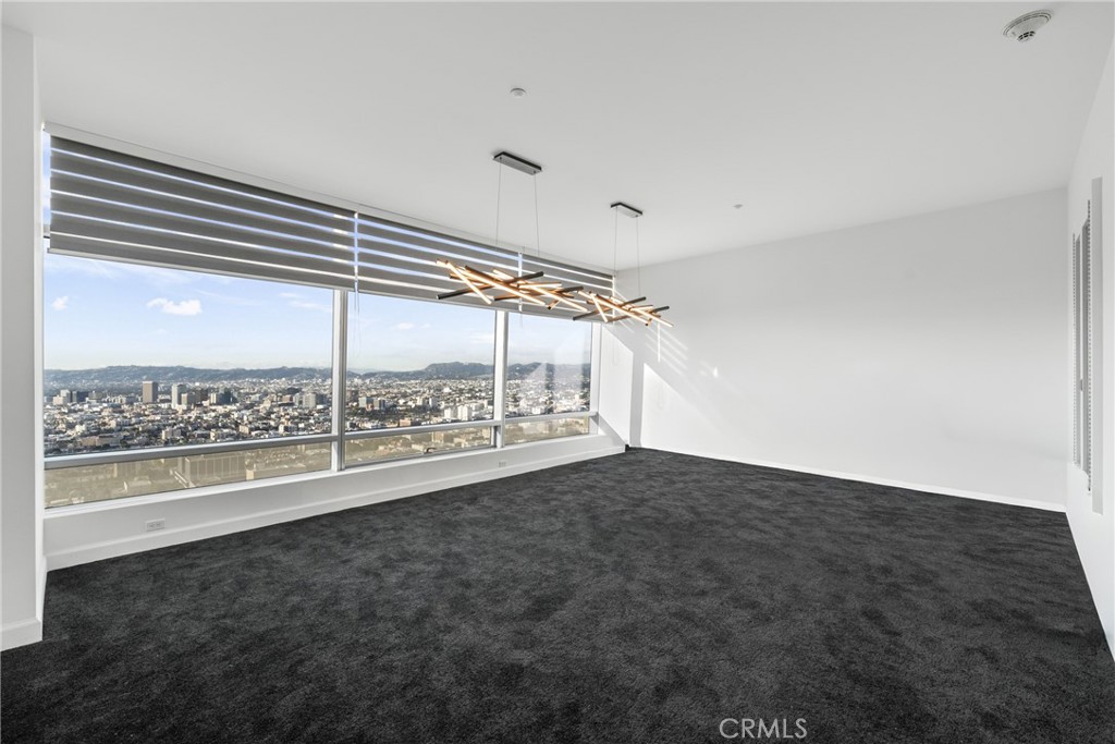 900 W Olympic Boulevard 46b Property Photo 26