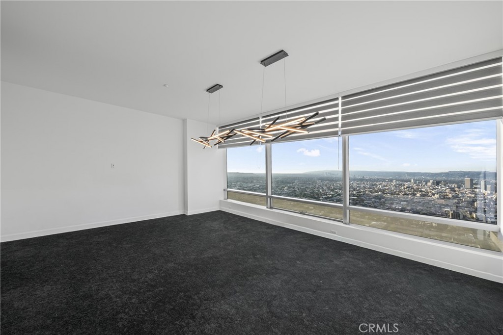 900 W Olympic Boulevard 46b Property Photo 28