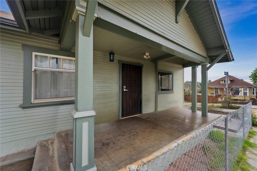 478 S Mott Property Photo 1