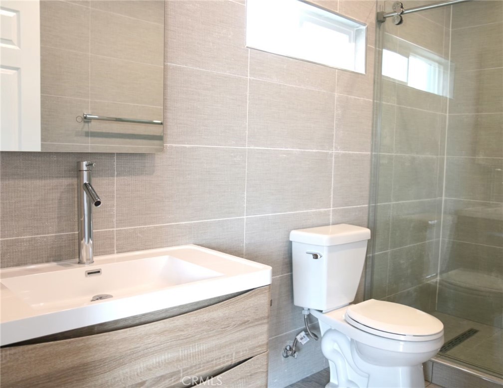 2437 Houston Property Photo 6