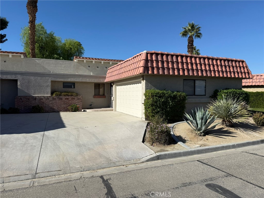 77473 Sawgrass Property Photo 1