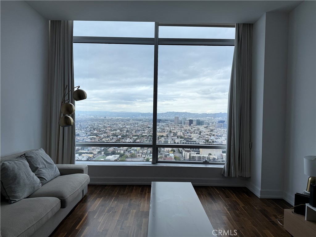 900 W Olympic Boulevard 41f Property Photo 22