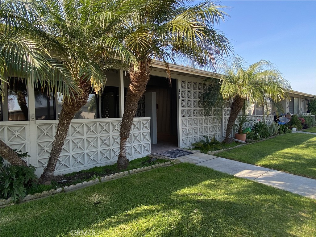 13265 Del Monte Dr., M12-35e Property Photo 2