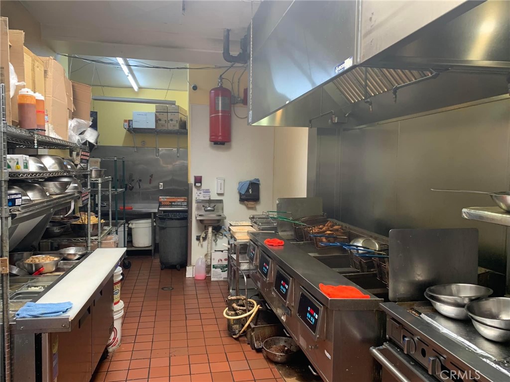 1800 Atlantic Avenue Property Photo 3