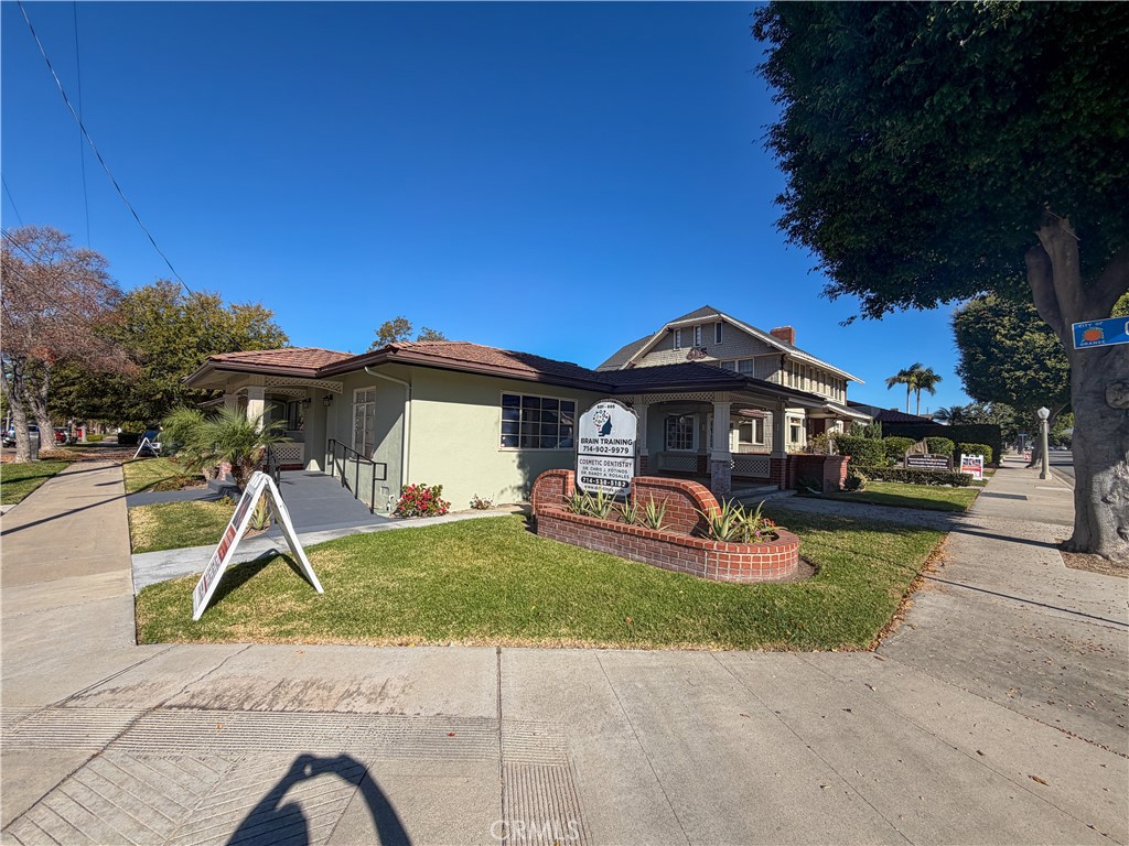 601 E Chapman Avenue Property Photo 2