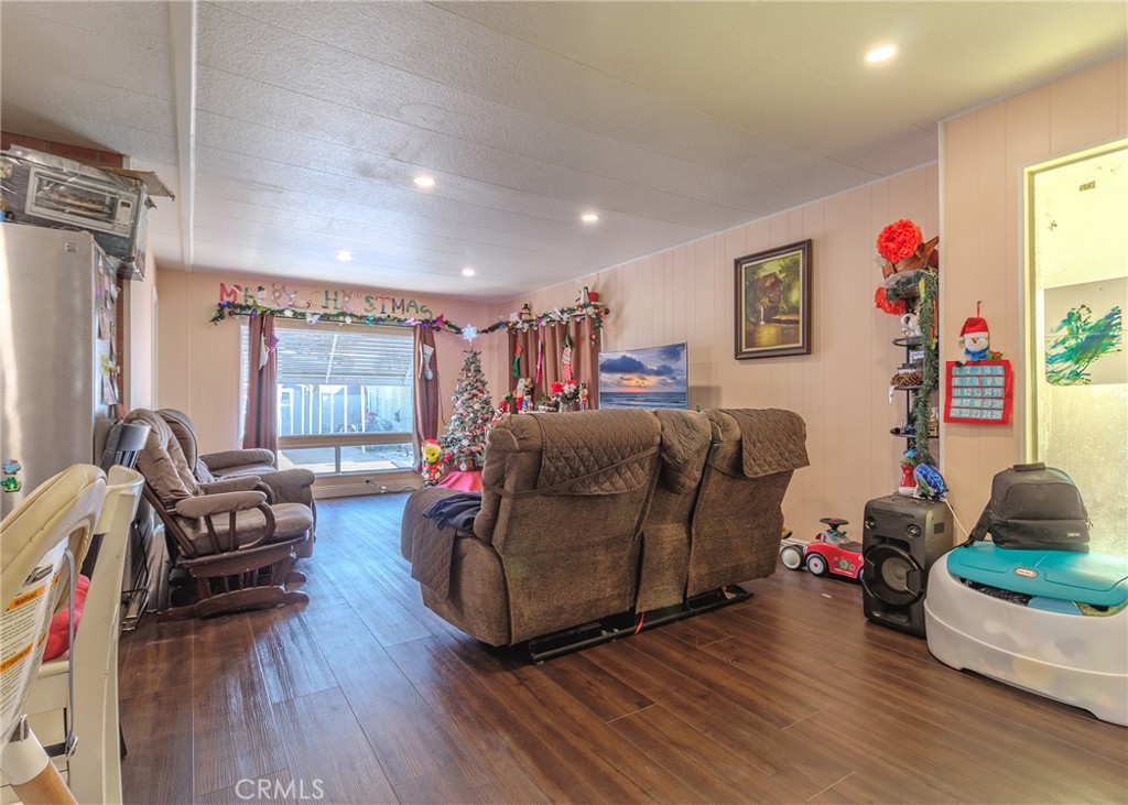1616 S Euclid 100 Property Photo 5