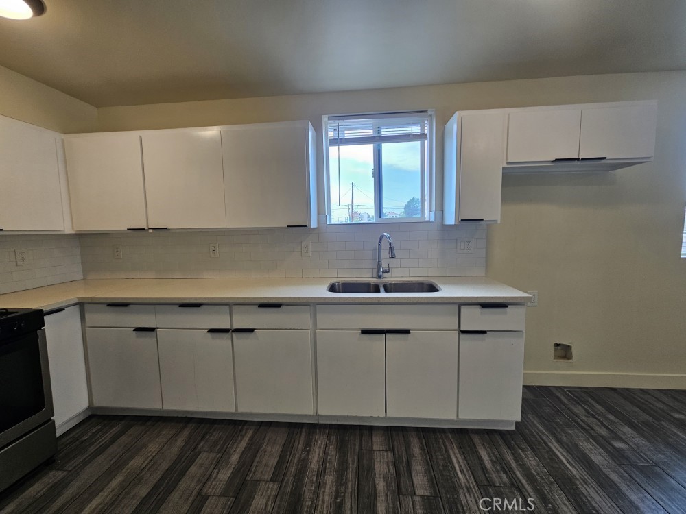 1128 1/2 E 28th Property Photo 10