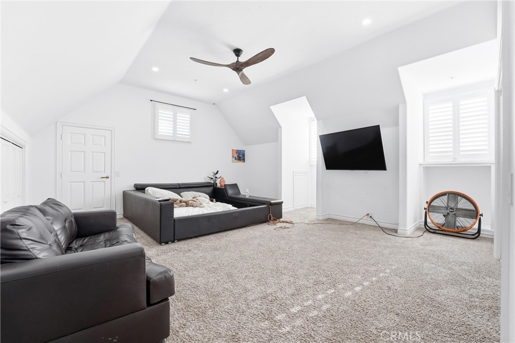 381 S Henning Way Property Photo 27