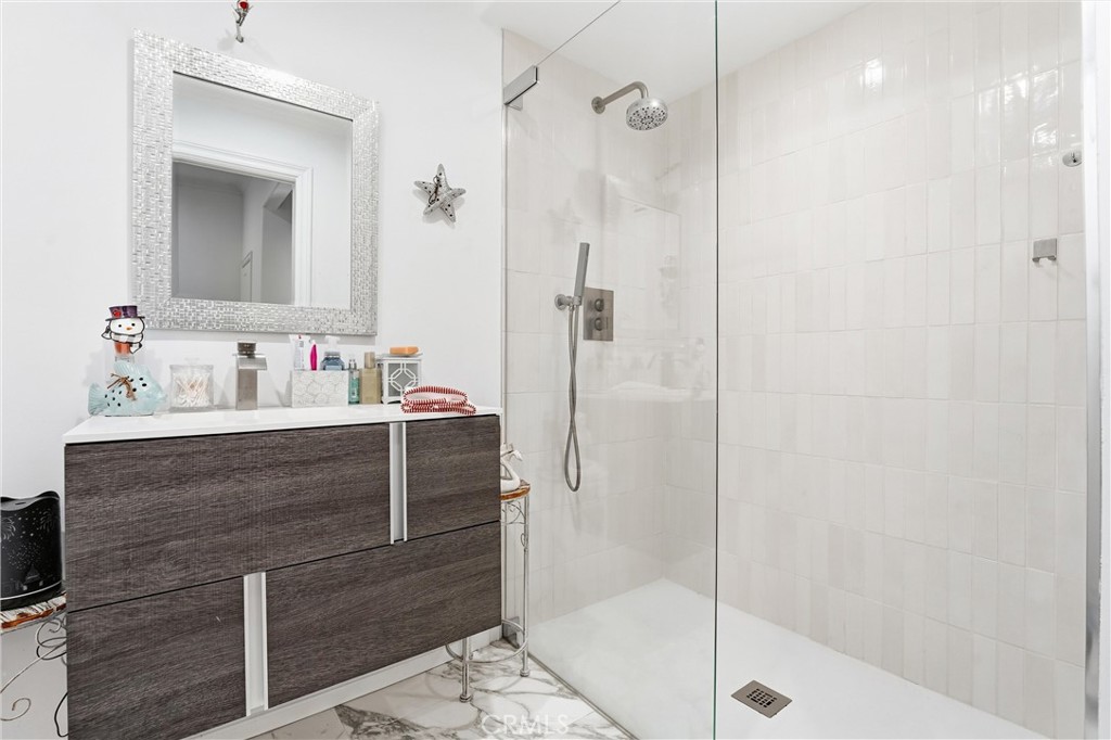 381 S Henning Way Property Photo 42
