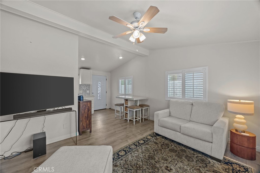 1660 Whittier Avenue 3 Property Photo 5