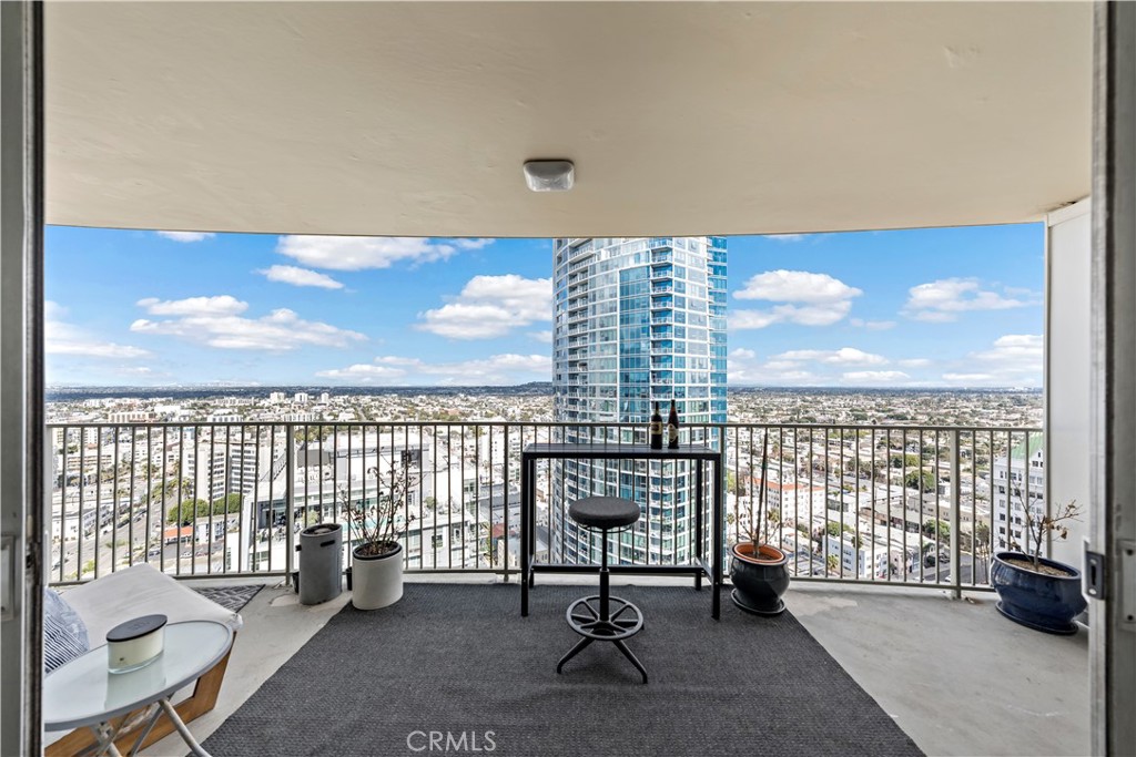 700 E Ocean Boulevard 3003 Property Photo 2