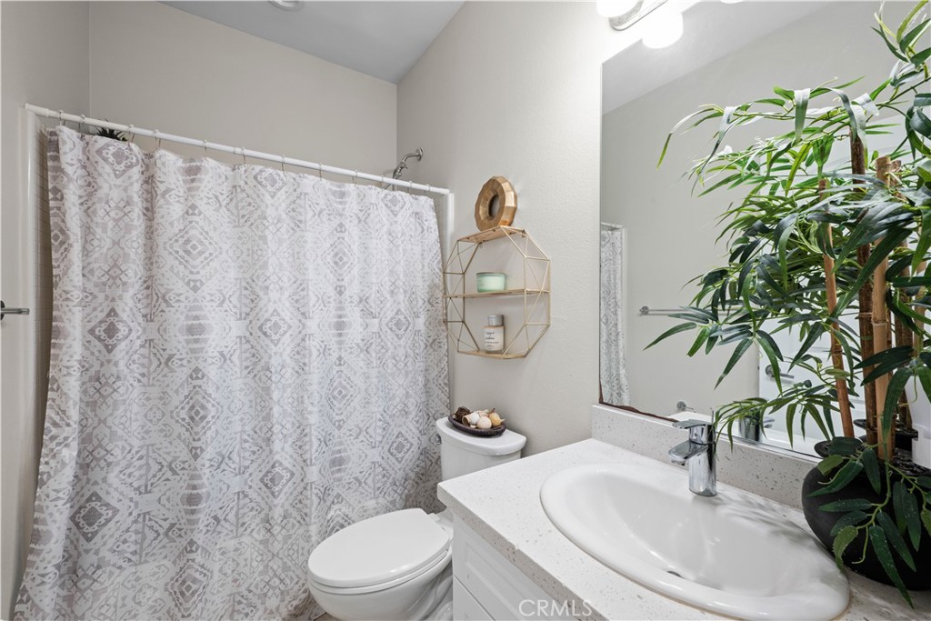 9871 Alburtis Avenue 38 Property Photo 14