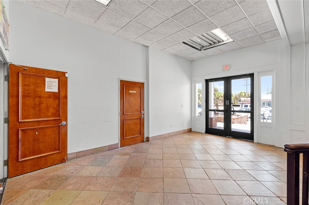1701 N Main St Property Photo 15