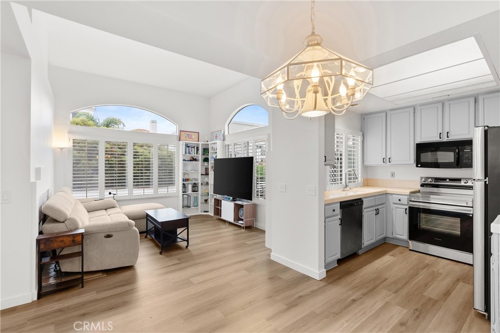 28135 Via Luis Property Photo 1
