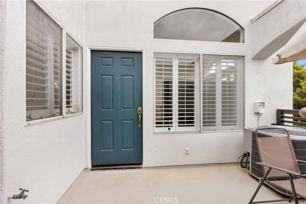 28135 Via Luis Property Photo 4