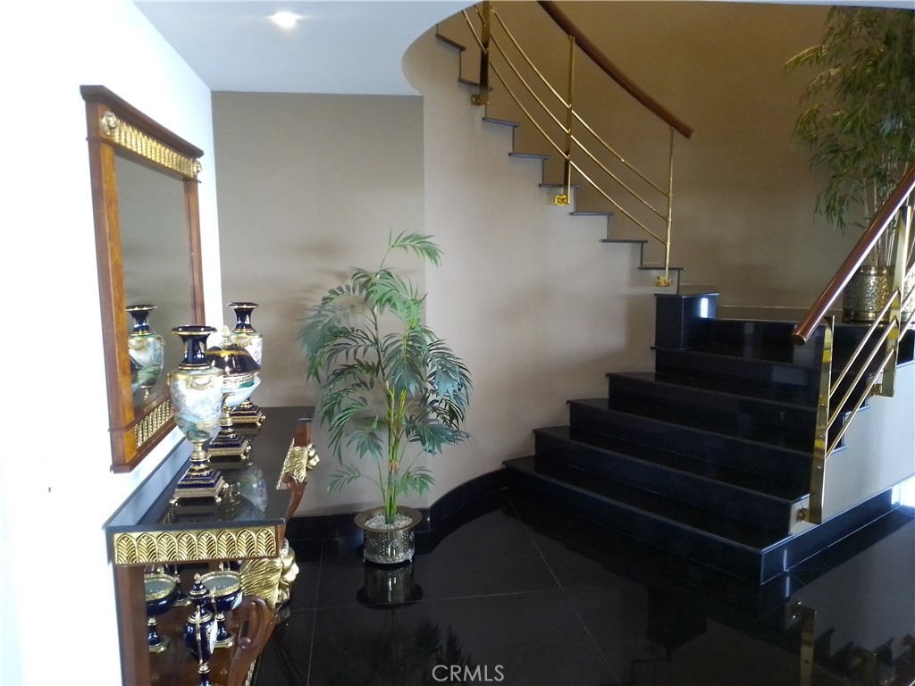 158 Aurelio Miro Quesada 2301 Property Photo 4