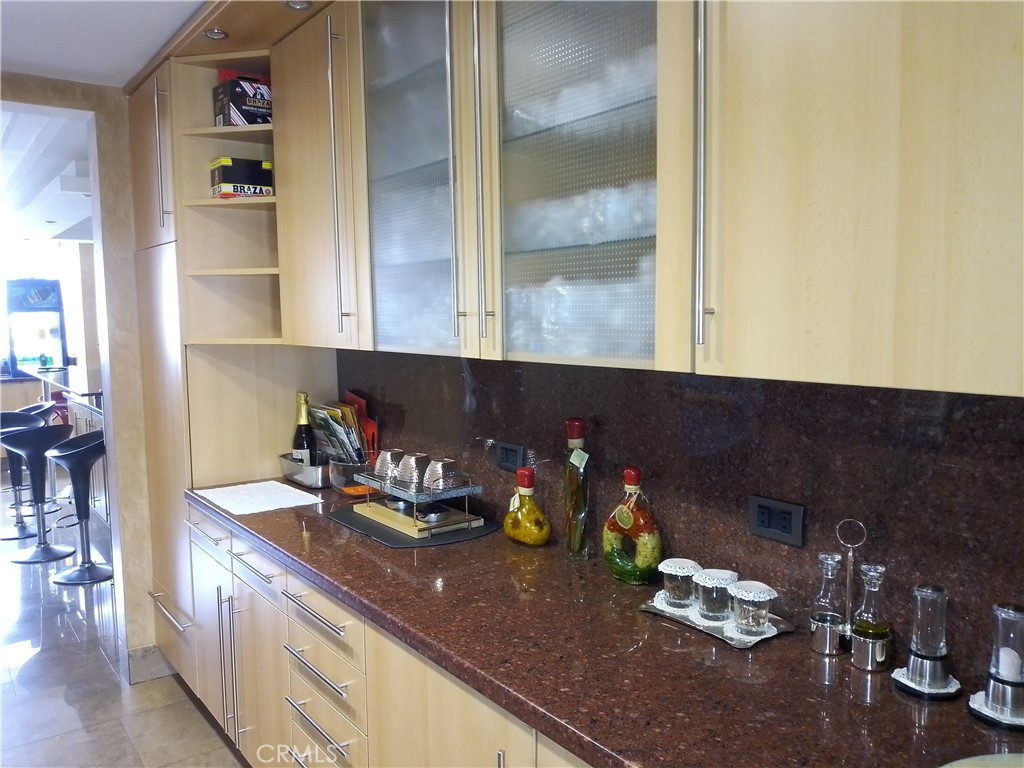 158 Aurelio Miro Quesada 2301 Property Photo 10