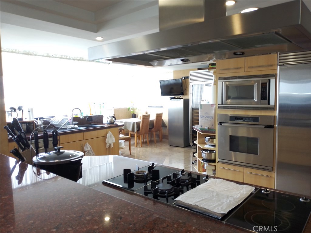 158 Aurelio Miro Quesada 2301 Property Photo 11