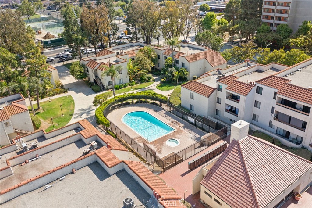 600 W 3rd Street B205 Property Photo 30