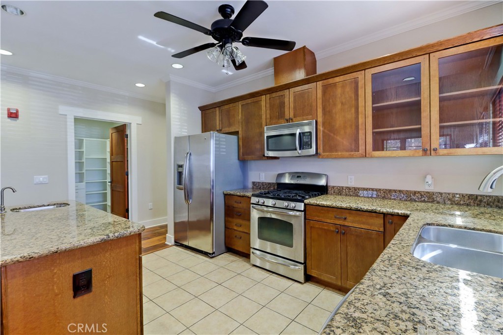 130 N Vermont Property Photo 11