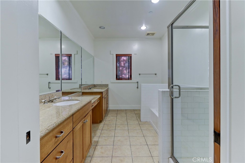 130 N Vermont Property Photo 25