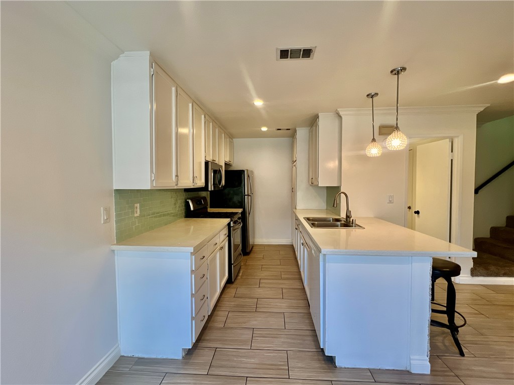 542 W Dunton 29 Property Photo 10