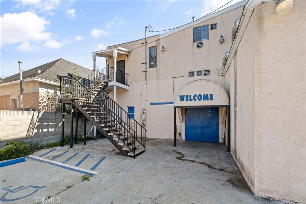 10527 Compton Property Photo 3