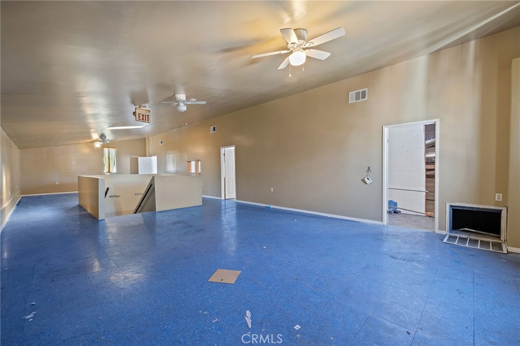 10527 Compton Property Photo 14