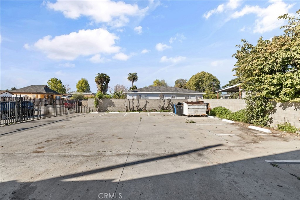 10527 Compton Property Photo 18