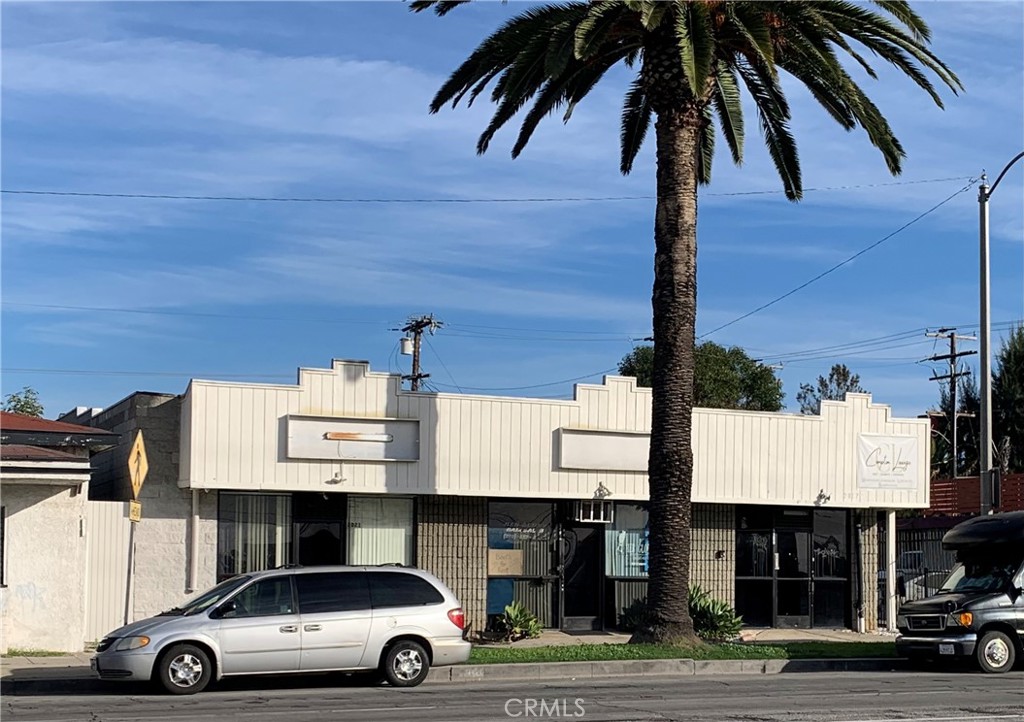 2017 W Compton Property Photo 1