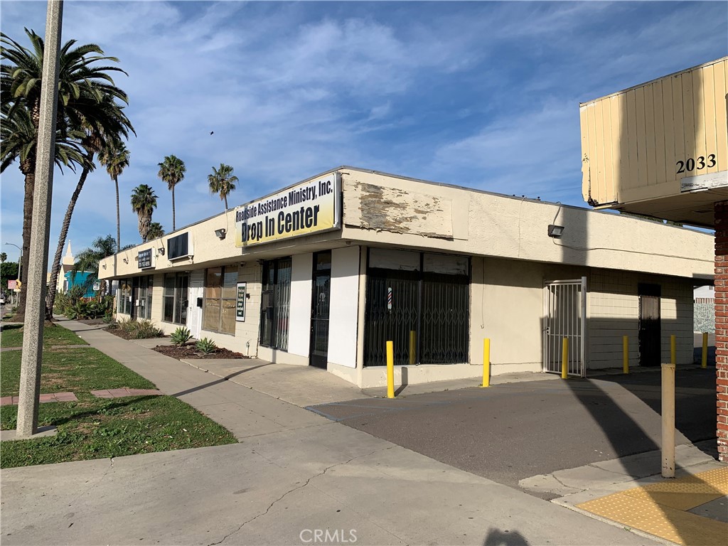 2017 W Compton Property Photo 3