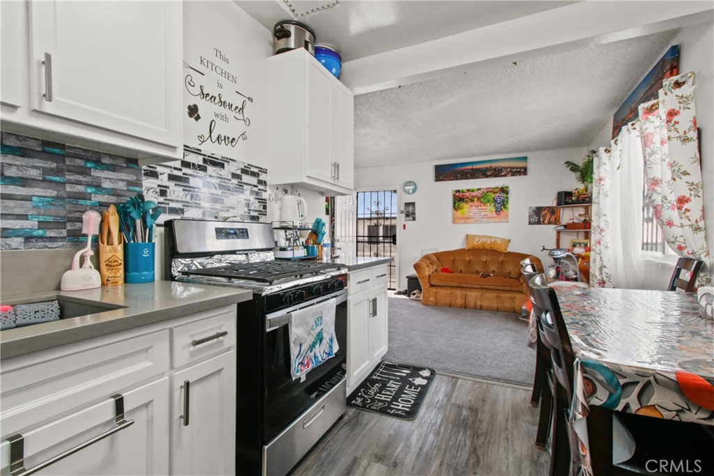 8717 Avalon Property Photo 22