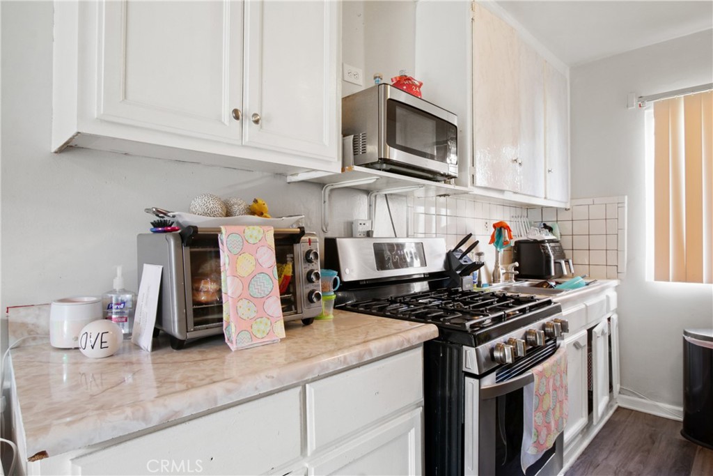 8711 Avalon Property Photo 18