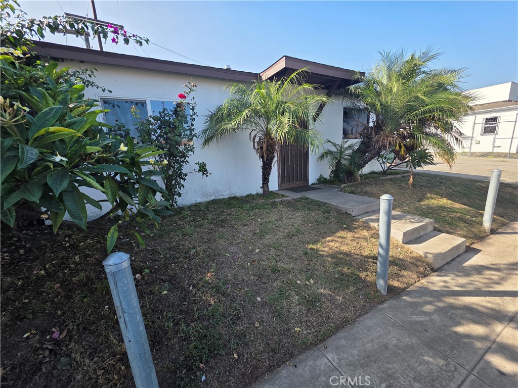 8858 Flower Property Photo 2