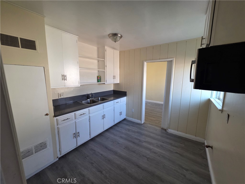 8858 Flower Property Photo 9
