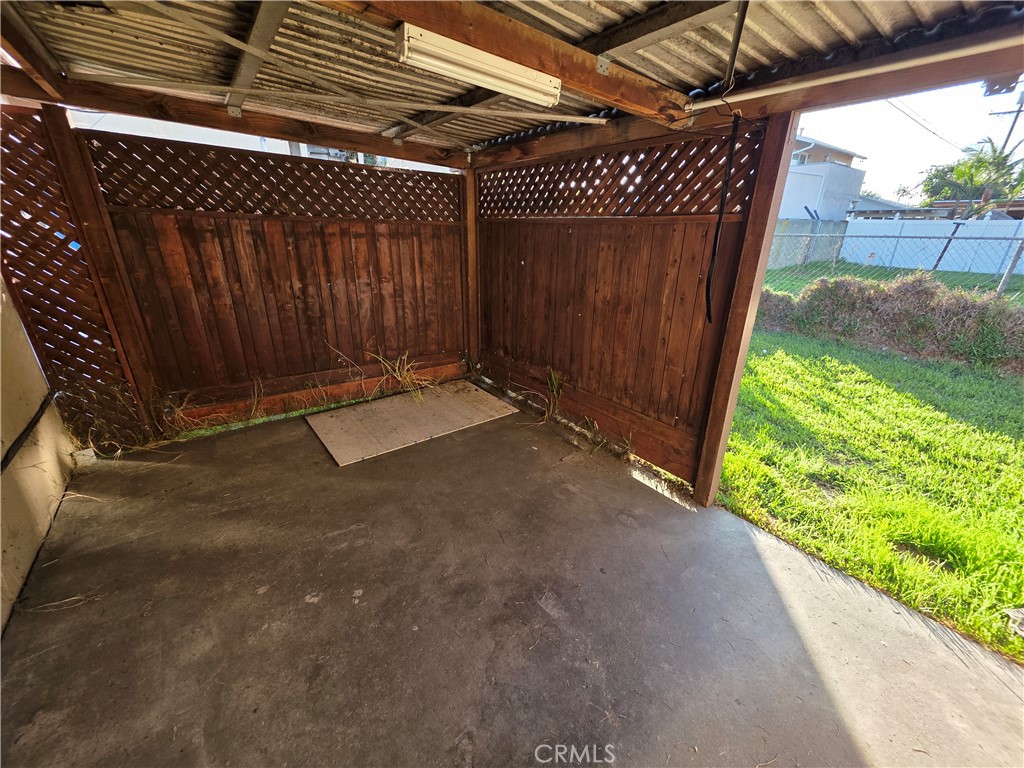 8858 Flower Property Photo 12