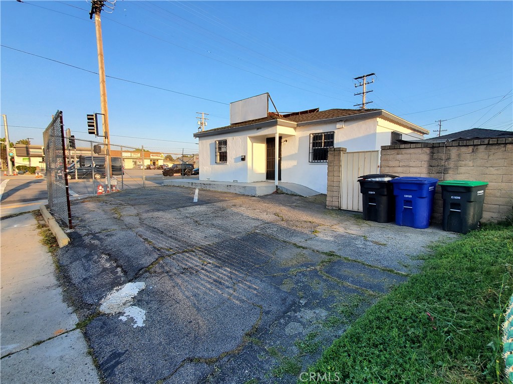 8858 Flower Property Photo 17