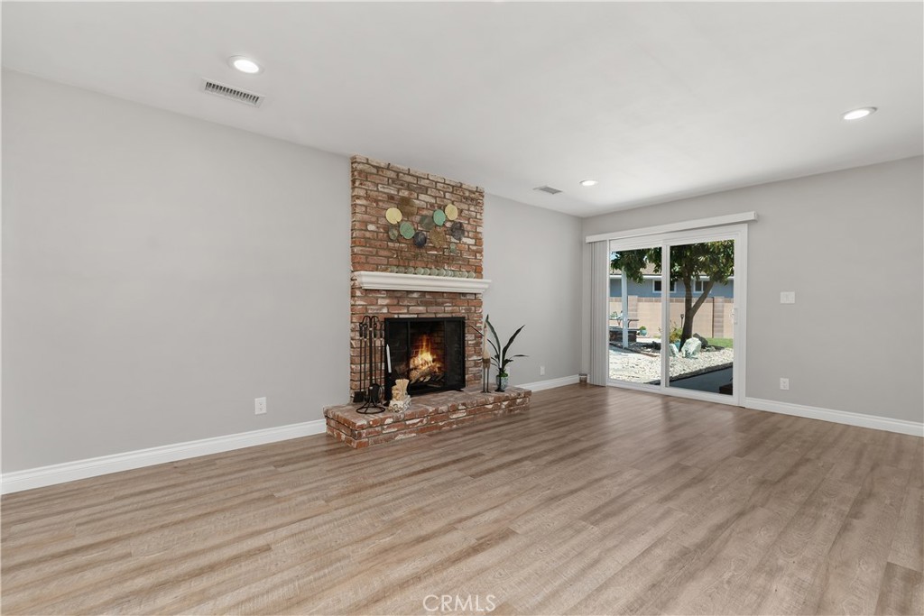 1837 N Studebaker Road Property Photo 5