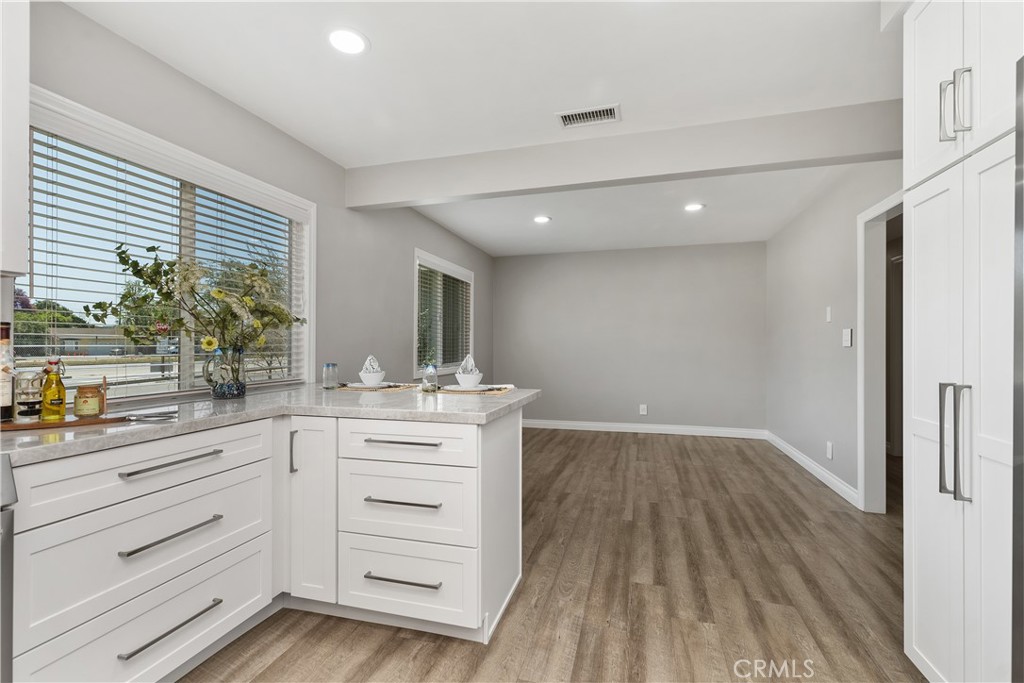 1837 N Studebaker Road Property Photo 12