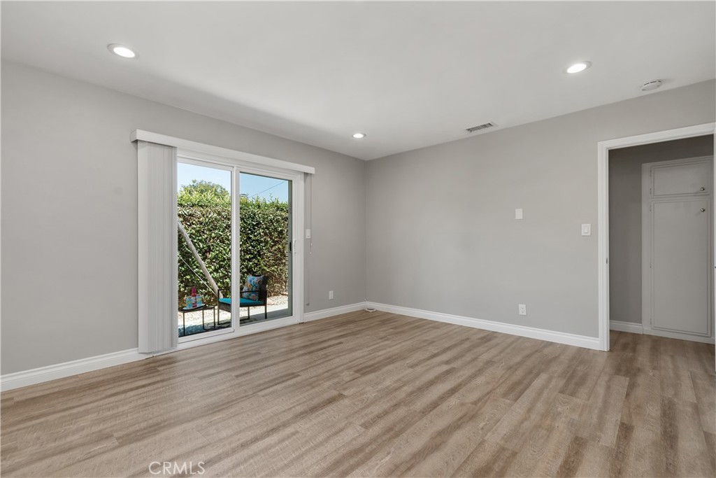 1837 N Studebaker Road Property Photo 20