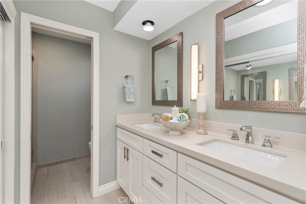 1837 N Studebaker Road Property Photo 21