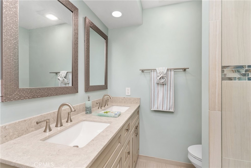1837 N Studebaker Road Property Photo 29