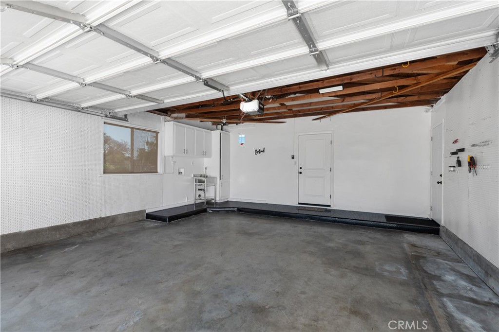 1837 N Studebaker Road Property Photo 36
