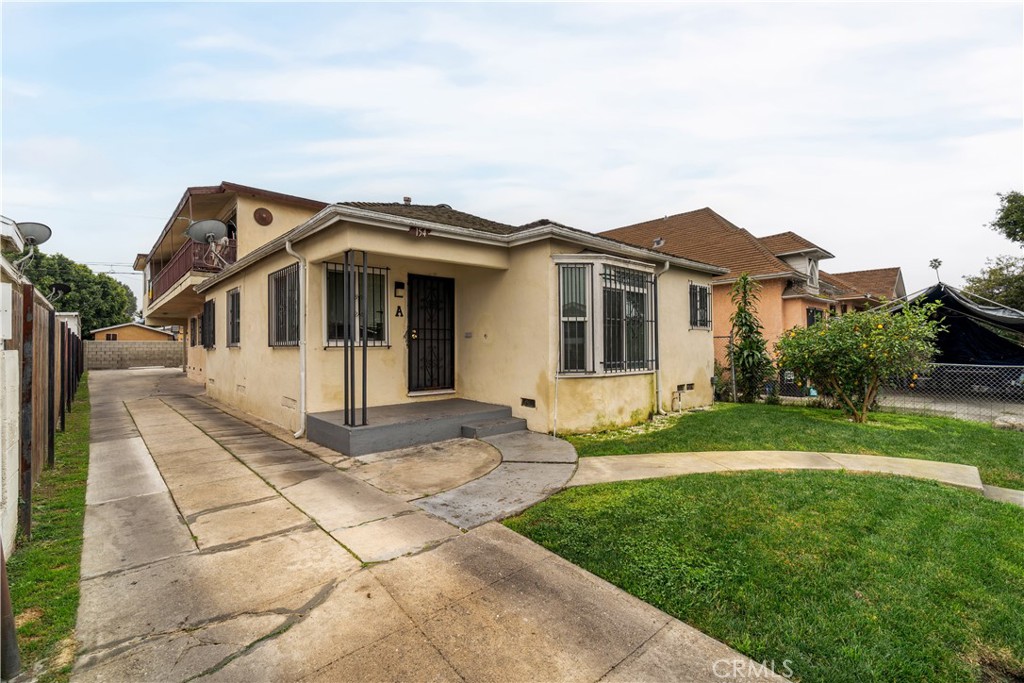 154 E 82nd Place Property Photo 1